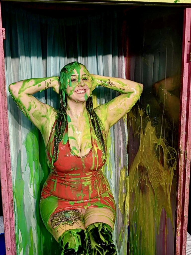 splosh muffin aka megan, sploshing videos and content creator
