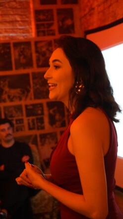 Coura Souza in action: intimacy coaching and guidance in Lisboa