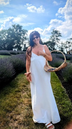 Women's intimacy and pleasure coach: Angie Enger. Full body summery garden shoot