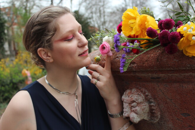 Meet Berlin Dominatrix & Coach: Lina Twist