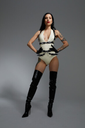 Teaching women the art & business of female domaintion: Ms. Malissia