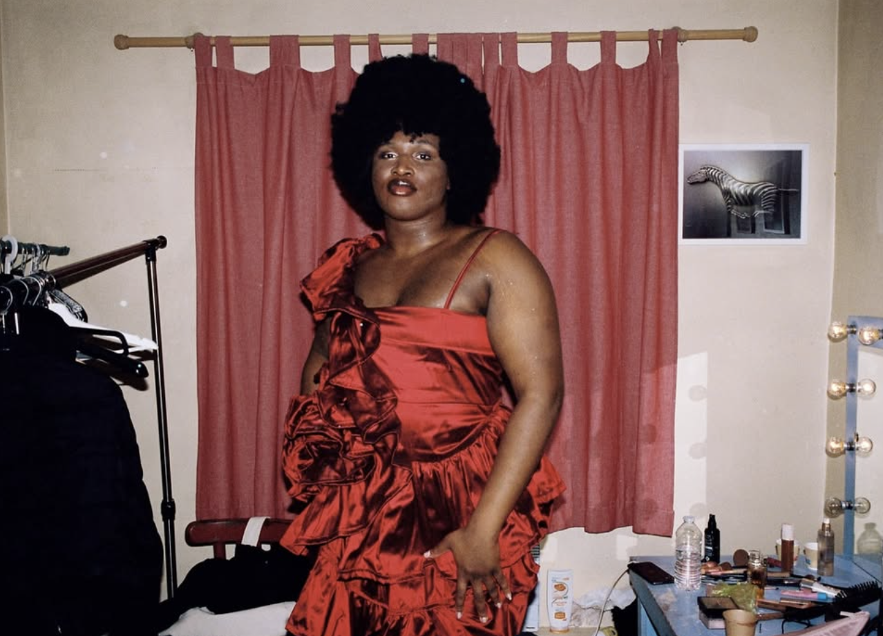 Le Cabaret de Poussière, Paris