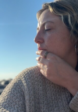 Explore somatic intimacy coaching sessions in Toronto with Amy Rumbolt