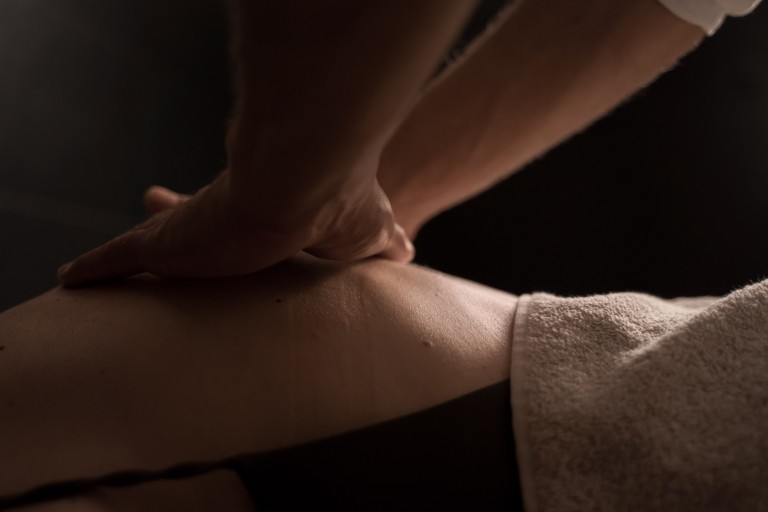How to choose a yoni massage practitioner: what to look for