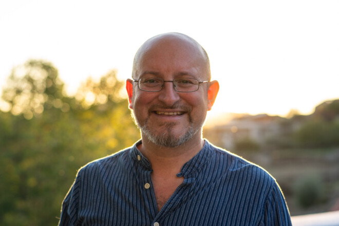 Lisbon somatic sexologist, bodyworker & coach: Julian Treble