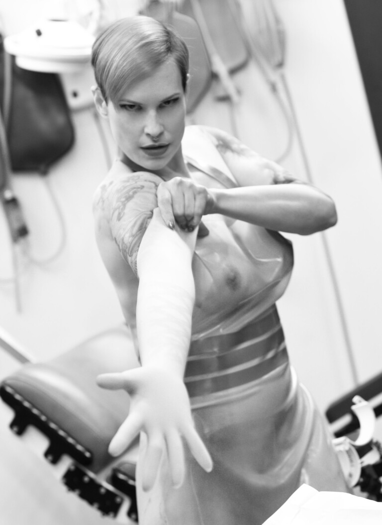 NYC dominatrix for experienced BDSM: meet Natalie King