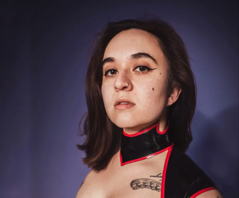 Tied up in intimacy: meet Shibari star, Petite Pretzel