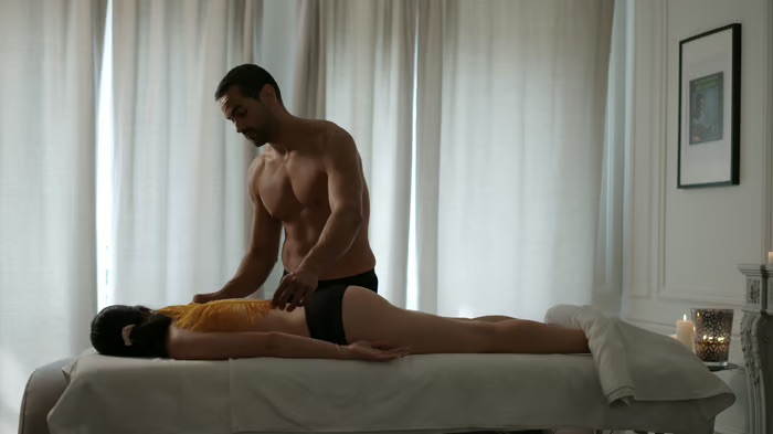 Rubens Abreu, sensual massage therapist london: massage sesison candid shot