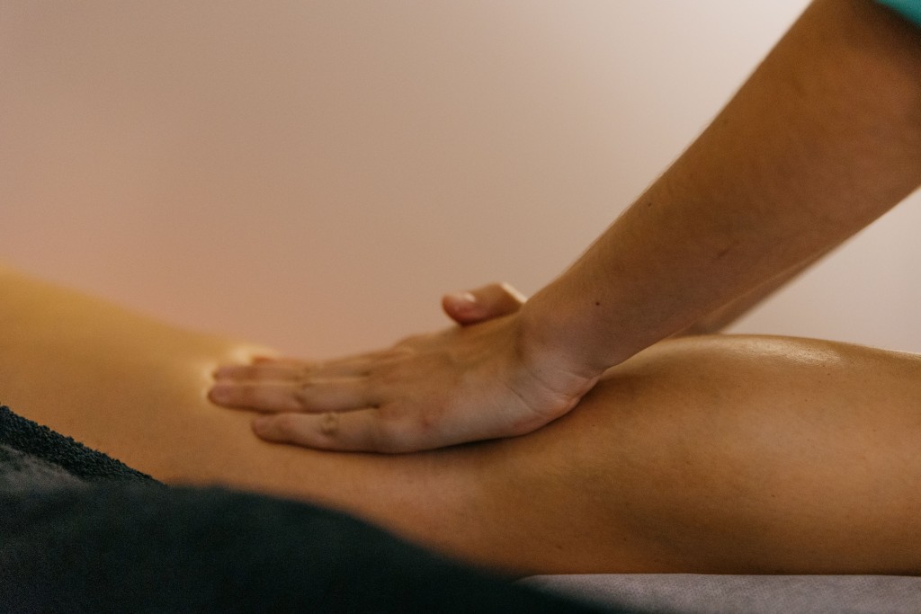 What makes a good erotic massage experience? Environment, setting and details to look for